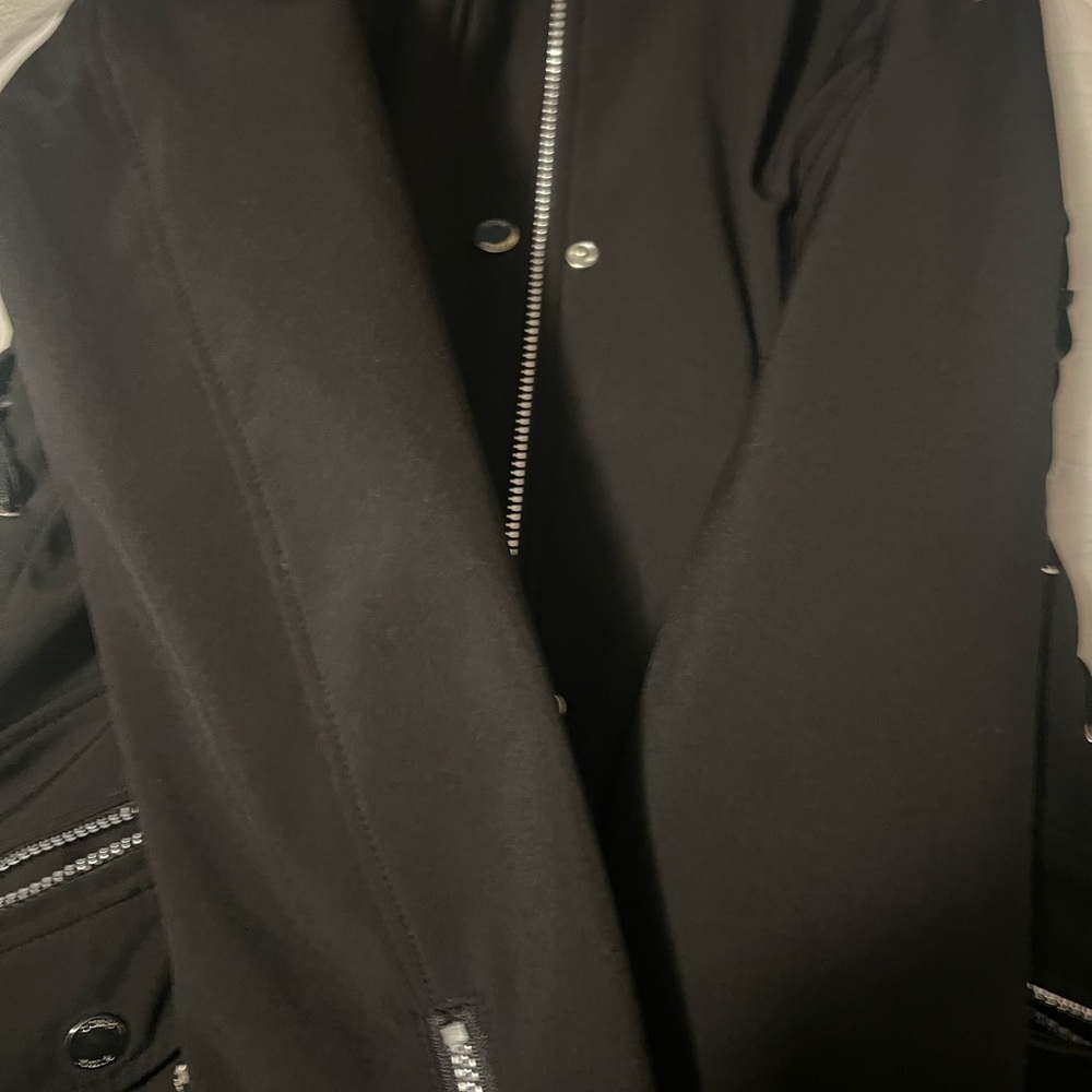 Guess Jacket - Picture 3 of 9